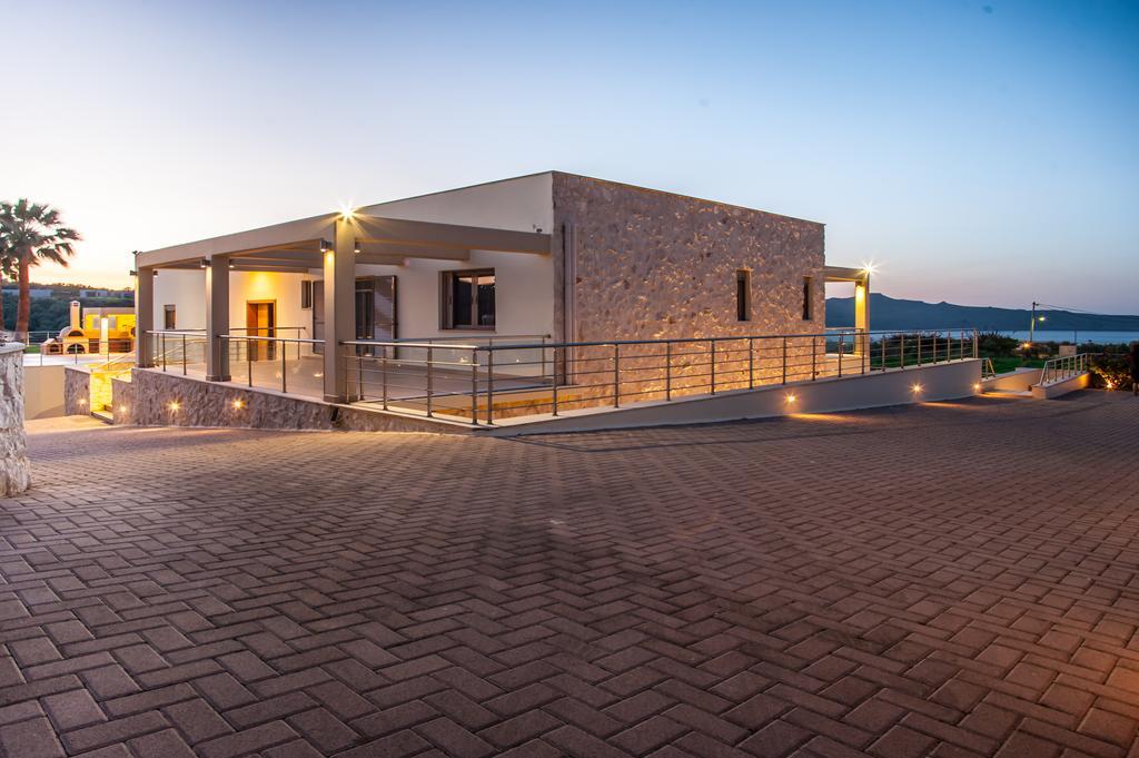 Villa Prigipessa Agia Marina エクステリア 写真